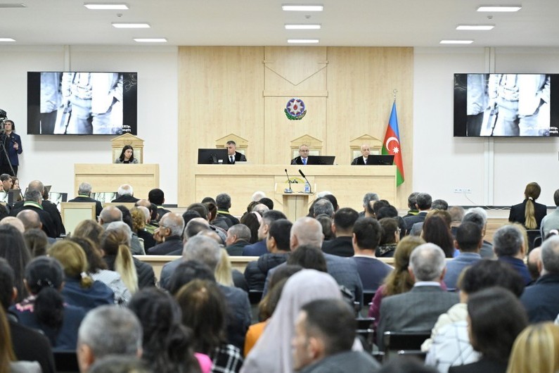 A bíróságon videófelvételt mutattak be Lacsin örmény fegyveres erők általi megszállásáról 1992-ből