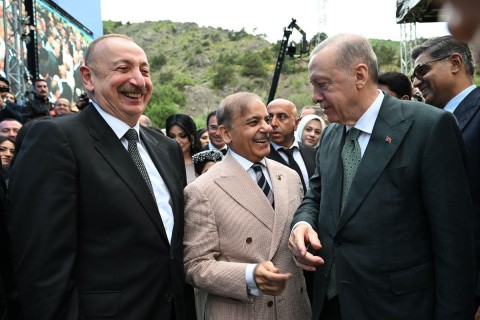 Lacsinban (Karabah) ünnepelték az Azeri Függetlenség Napját Törökország és Pakisztán vezetőinek részvételével