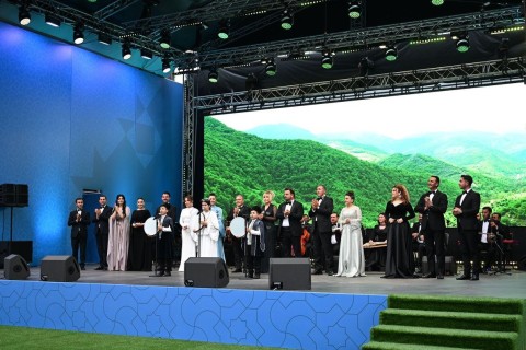 Lacsinban (Karabah) ünnepelték az Azeri Függetlenség Napját Törökország és Pakisztán vezetőinek részvételével