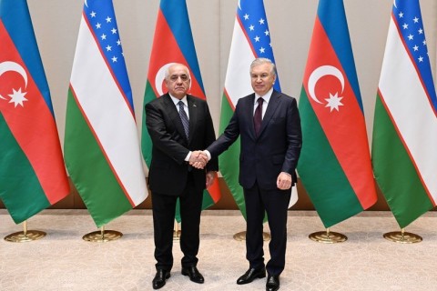 Azerbajdzsán miniszterelnöke Taskentben találkozott Üzbegisztán elnökével
