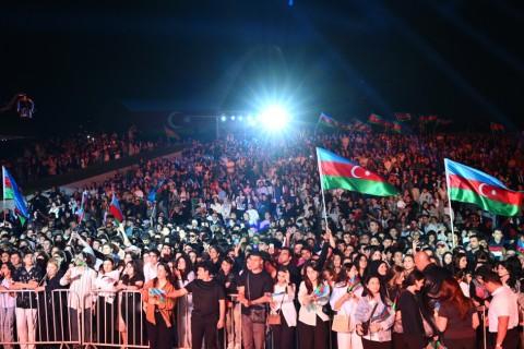 Koncertet tartottak a Heydar Aliyev Központ parkjában a Nemzeti Megmenekülés Napja alkalmából