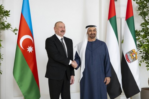 Ilham Aliyev azeri elnök és az Egyesült Arab Emírségek elnöke találkozott Abu-Dzabiban
