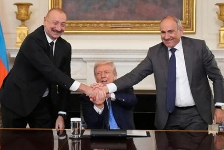 Washingtonban történelmi békemegállapodást írt alá Azerbajdzsán és Örményország