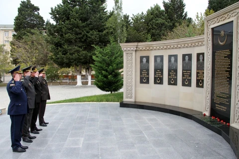 Megemlékezések zajlottak az Azerbajdzsáni Hadseregben az Anım Napja alkalmából