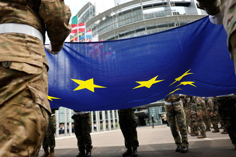 Az Európai Bizottság a katonai kiadások növekedését prognosztizálja az Európai Unióban