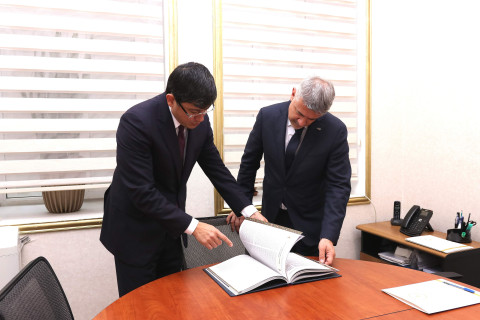 Magyarország azerbajdzsáni nagykövete látogatást tett a Diaszpóra Bizottságnál