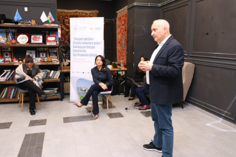 Magyarországon azerbajdzsáni fiataloknak tartottak képzéseket