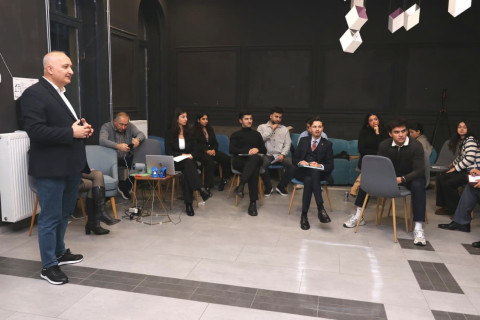 Magyarországon azerbajdzsáni fiataloknak tartottak képzéseket