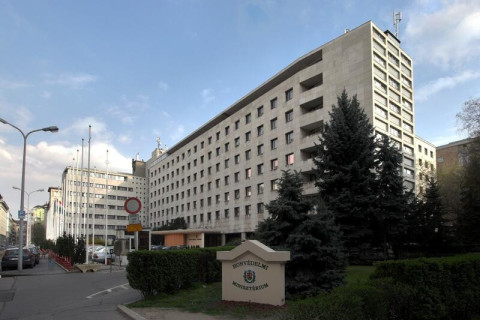 A Del-Kaukazus biztonsaga kulcsfontossagu Europa szamara – kozolte a Magyar Honvedelmi Miniszterium