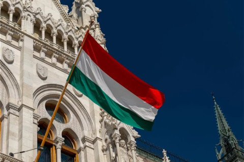 Magyarország iráni nagykövete megköszönte Azerbajdzsán segítségét az evakuálásban