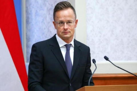 Szijjártó a BYD-hoz igazol