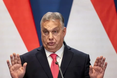 A magyar ügyészség nyomozói házkutatást tartottak Orbán pártjának irodájában, és szervereket foglaltak le