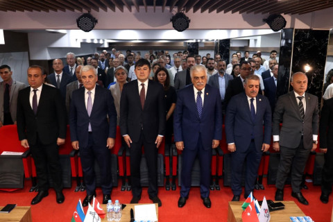Szolidaritásról, együttműködésről és a diaszpóratevékenység fejlesztéséről egyeztettek az azerbajdzsáni közösséggel Ankarában