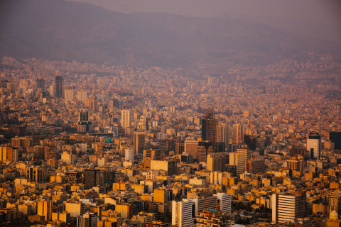 Irán közölte, mitől függ a Hormuzi-szoros megnyitása
